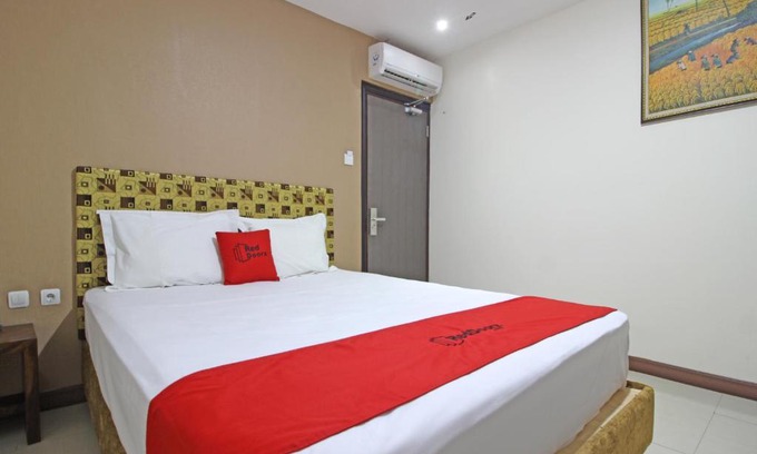 Surakarta House | RedDoorz near UNS Solo