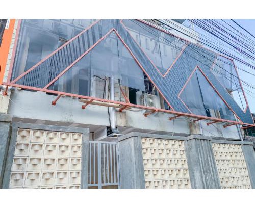 Astana Anyar Hotel | RedDoorz Plus at D San Residence Buah Batu