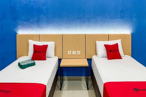 Majalengka Hotel | RedDoorz Plus near Alun Alun Majalengka