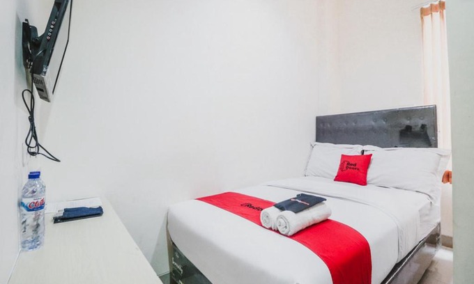 Tanjung Duren Utara House | RedDoorz Plus near Mall Ciputra Jakarta