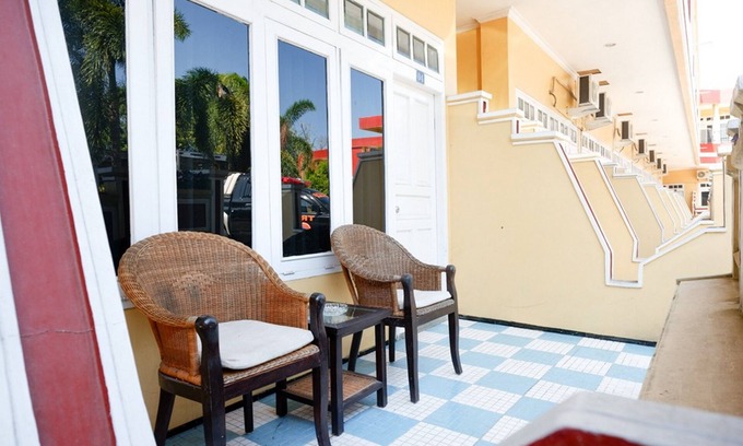 Cilacap House | RedDoorz Plus near Stadion Wijaya Kusuma