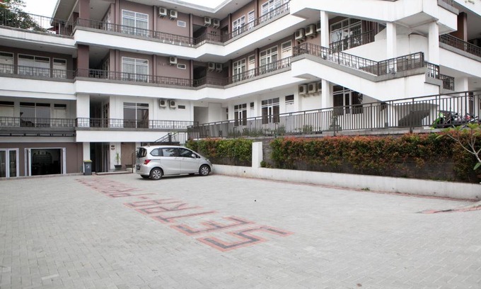 Pasteur House | RedDoorz Plus near Sukajadi 2