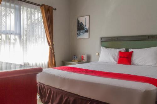Garut Hotel | RedDoorz Plus @ Otista Garut