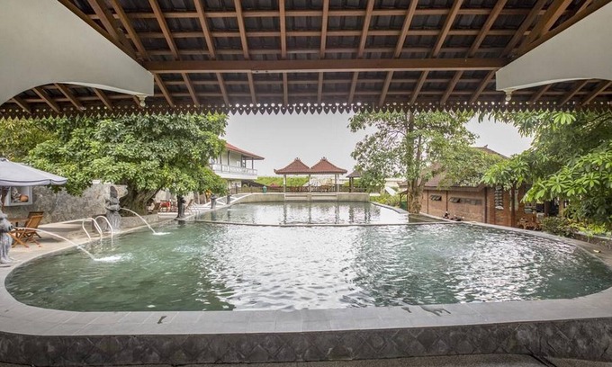 Lawang Hotel | RedDoorz Plus @ Purwodadi