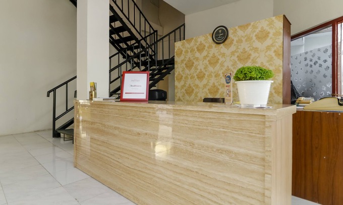 Surakarta House | RedDoorz Plus @ Slamet Riyadi