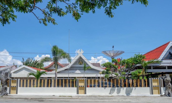 Palu House | RedDoorz Plus Syariah at Alam Raya Hotel