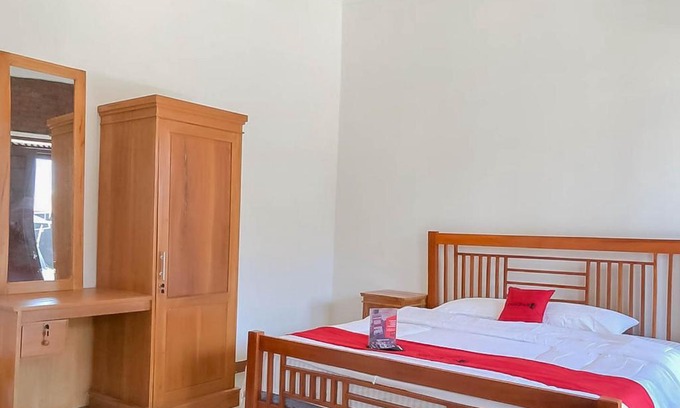 Garut Hotel | RedDoorz Resort near Darajat Garut