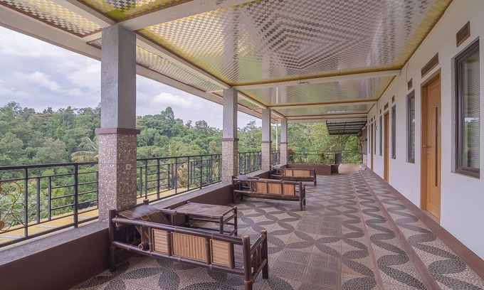 Wanayasa Hotel | RedDoorz Resort Syariah @ Batu Apung Purwakarta