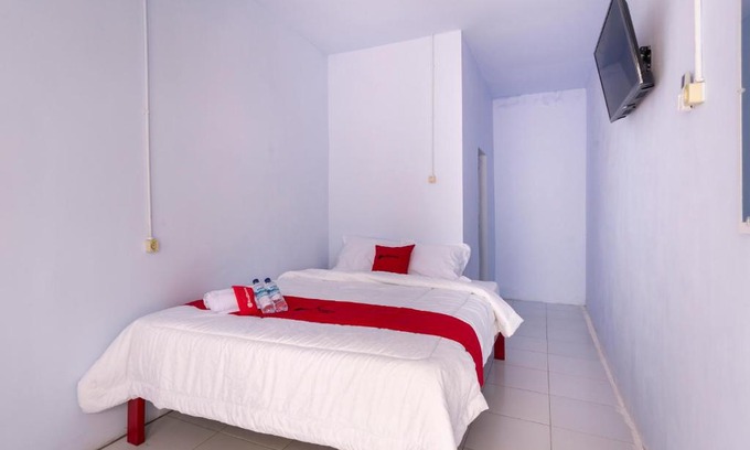Bondowoso House | RedDoorz Syariah @ Bondowoso City Center
