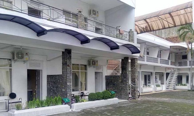 Tasikmalaya Hotel | RedDoorz Syariah @ Hotel Kencana Tasikmalaya