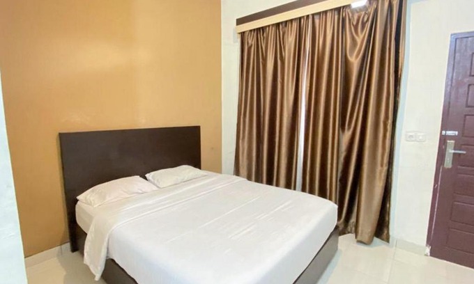 Pekanbaru Hotel | RedDoorz Syariah @ Jalan Jendral Sudirman Pekanbaru
