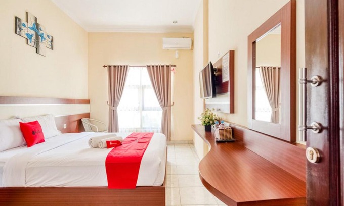 Dinoyo House | RedDoorz Syariah @ Jalan Simpang Gajayana