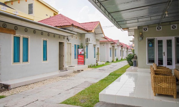 Lubuklinggau House | RedDoorz Syariah near Watervang Lubuk Linggau 2