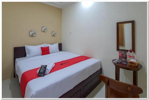 Laweyan Hotel | RedDoorz Syariah near Solo Square Mall