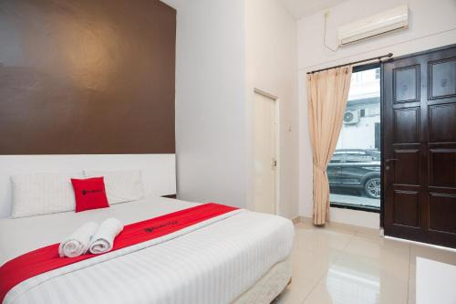 Bogor House | RedDoorz Syariah near Taman Air Mancur Bogor
