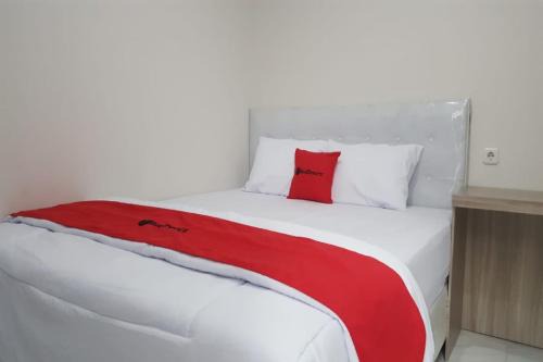 Purwokerto Hotel | RedDoorz Syariah near UNSOED