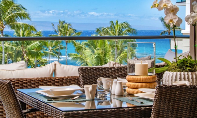 Montage Kapalua Bay Villa | REDECORATED & BRAND NEW! Expansive Ocean View 3 BR+Den, 3.5 BA Montage Kapalua - Sleeps 8!