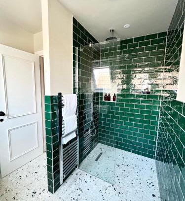 Bristol Apartment | Redland Suites - Apartment 7