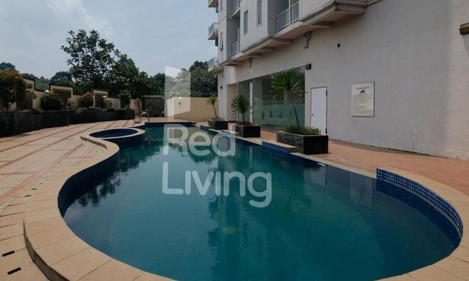 Serpong Hotel | RedLiving Apartemen Easton Park Serpong with Netflix