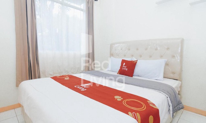 Karawang Hotel | RedLiving Apartemen Emerald Hill - SR Rooms Tower Green