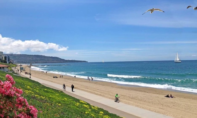 South Redondo Hotel | Redondo Inn and Suites