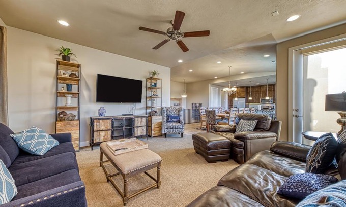 Santa Clara House | Redstone Villa: Paradise Village #47