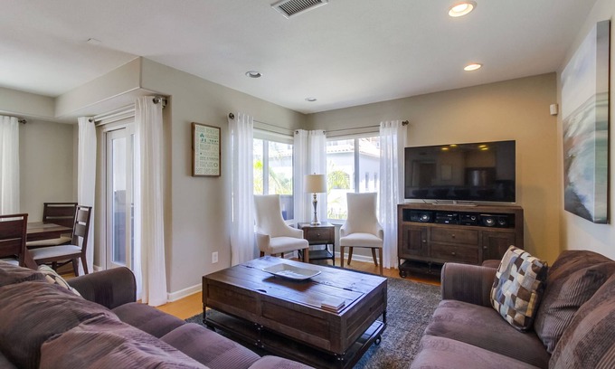 Mission Beach House | REDUCED RATES- BOOK NOW! BELMONT BEACH HOUSE - Mission Beach