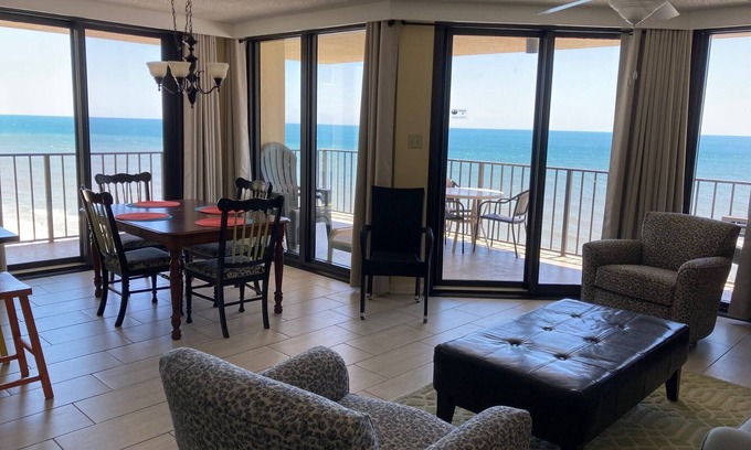 Orange Beach Condo | REDUCED RATES! BREATHTAKING VIEWS FROM BEAUTIFUL CORNER UNIT! 3 BR/2 BA.