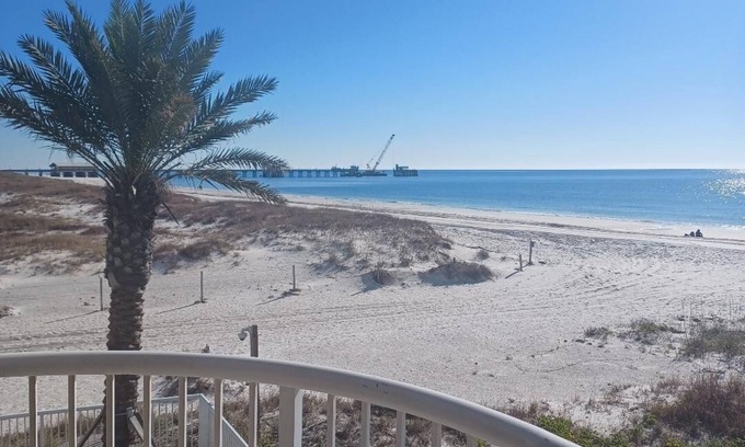 Gulf Shores Condo | REDUCED RATES for August Beach front condo with amazing Gulf views!