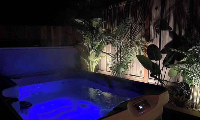 Felton House | Redwood Grove (Relaxing Hot Tub+PS5+Redwood Park)