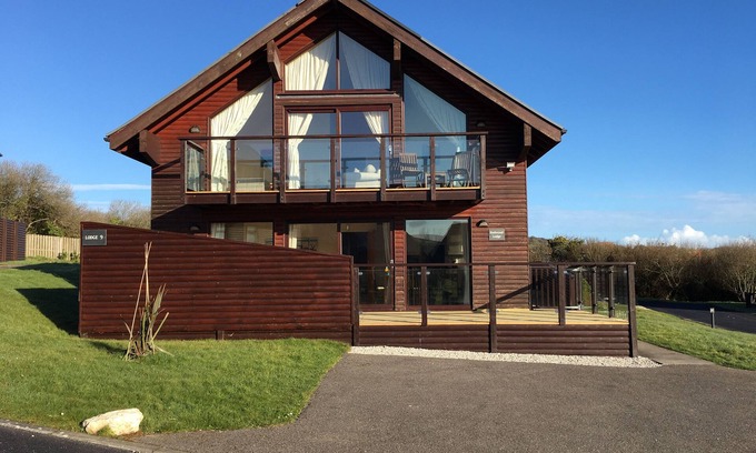 Winnard's Perch Cottage | REDWOOD, RETALLACK, family friendly, with pool in St Columb Major