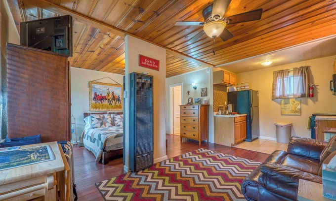 Ruidoso Apartment | Reed's Place Mid-town On River! - Optional HOT TUB