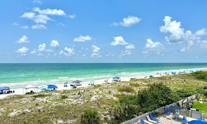 Indian Rocks Beach Condo | Reef Club 301 Condo on the beach