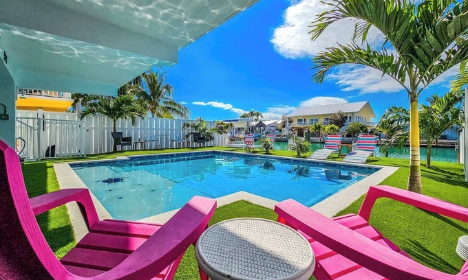Key Colony Beach House | Reef Retreat 2 bed 2 bath w/private pool plus Caba