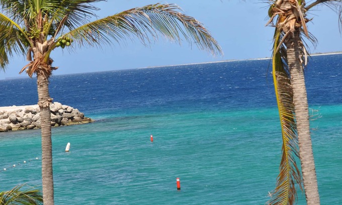 Kralendijk Condo | REEFS EDGE BONAIRE - OCEAN FRONT!
