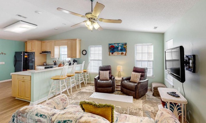 Tranquil Harbour House | Reel Blessed