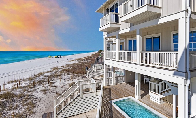 Panama City Beach House | Reel Em Inn | Beachfront Luxury Estate | Heated Pool | Beautiful Weddings