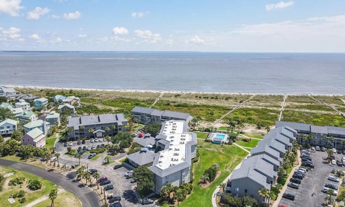 Oceanmarsh Subdivision House | Reel Em Inn on Harbor Island