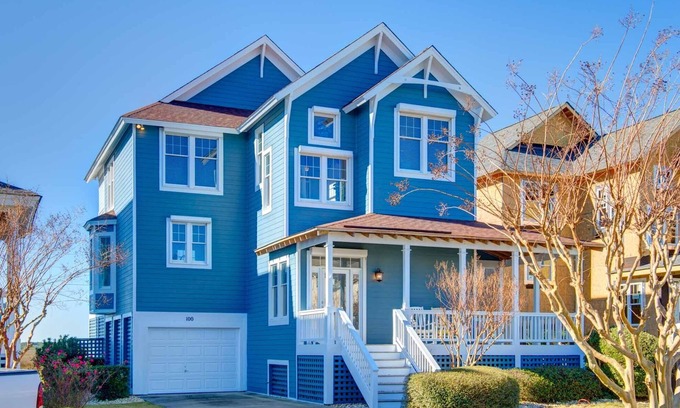 Manteo House | Reel Paradise - 30' Boat Slip, Hot Tub, Pool, Pet Friendly in Village Landing 100
