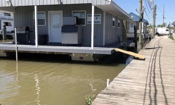 Pilottown House | Reel Therapy 1- Venice Marina (B Dock)