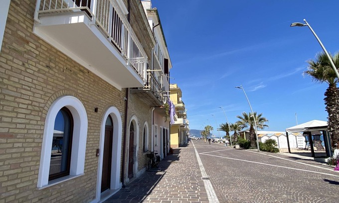 Villa Musone Apartment | Ref. 91 - One bedroom apartment on the promenade VELA