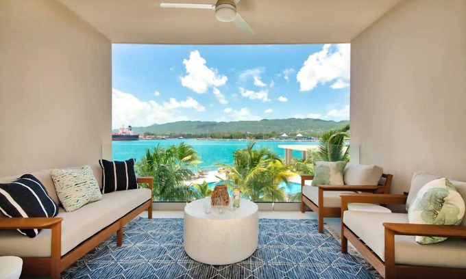 Montego Bay Apartment | Refined & Deluxe Oceanfront Condo in Montego Bay