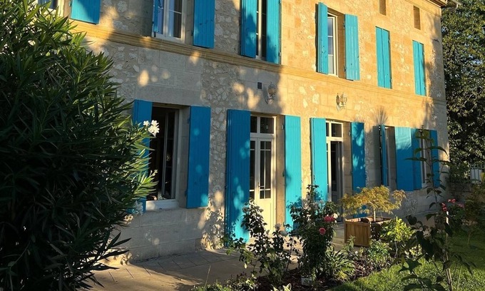 Montcaret House | Refined suite in a magnificent garden!