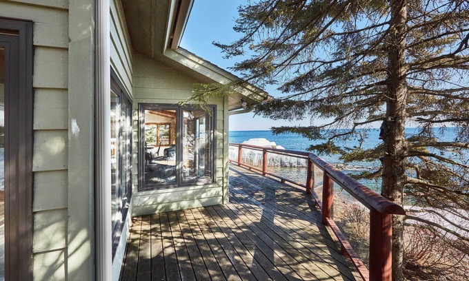 Schroeder Cottage | 'reflections' Cabin on Lake Superior - Near Lutsen