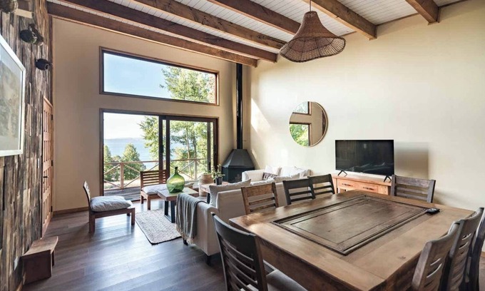 Pucon House | Refugio Millaray - Vistas y Acceso al Lago