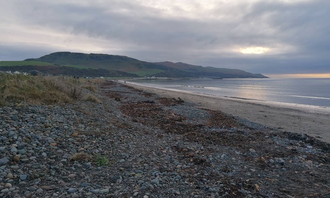 Girvan Apartment | Refurbished 2 bedroom flat in central Girvan