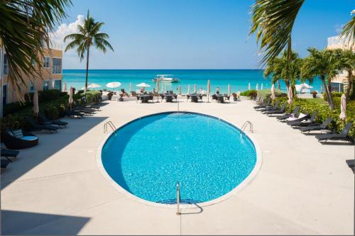 Seven Mile Beach Apartment | Regal Beach Club