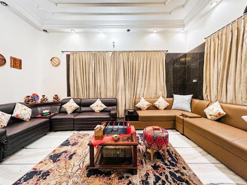 Koramangala 4th Block Villa | Regal Saphire 5 Bhk Luxury Villa