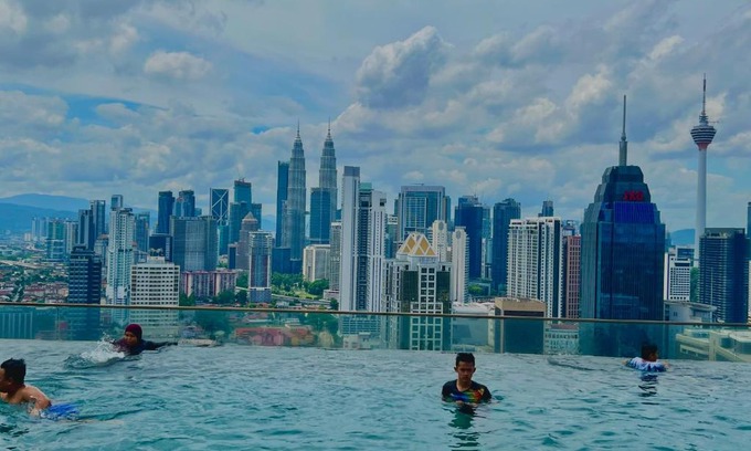 Chow Kit Apartment | Regalia service suites by skypool klcc