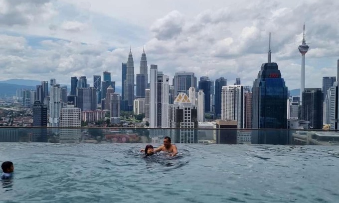 Chow Kit Apartment | Regalia Suites KL Infinity Pool by MygeHomes